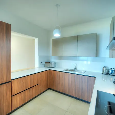Cambridge Apartment Sliema