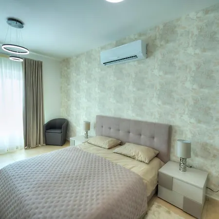Cambridge Apartment Sliema