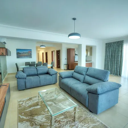 Cambridge Apartment