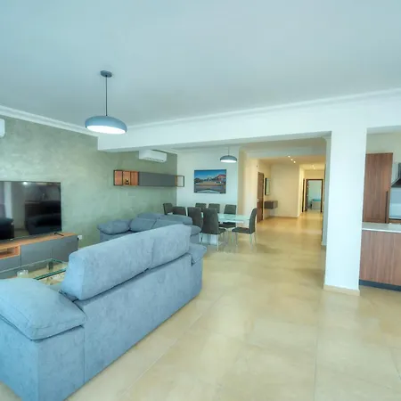 Cambridge Apartment