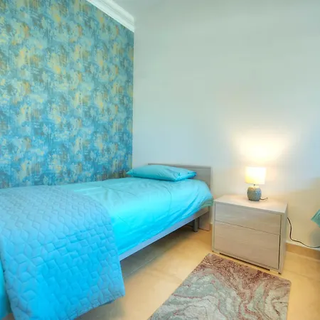Cambridge Apartment