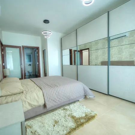 Cambridge Apartment