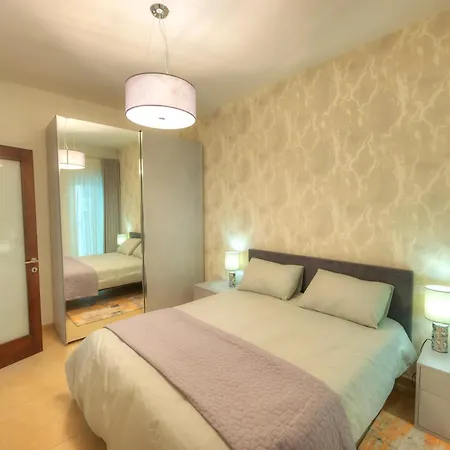 Апартаменты Cambridge Слима