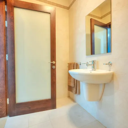 Cambridge Апартаменты