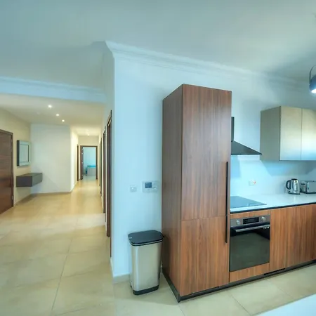 Апартаменты Cambridge *