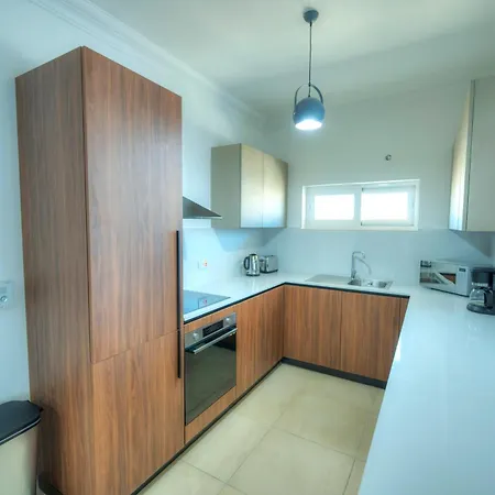 Cambridge Daire Sliema