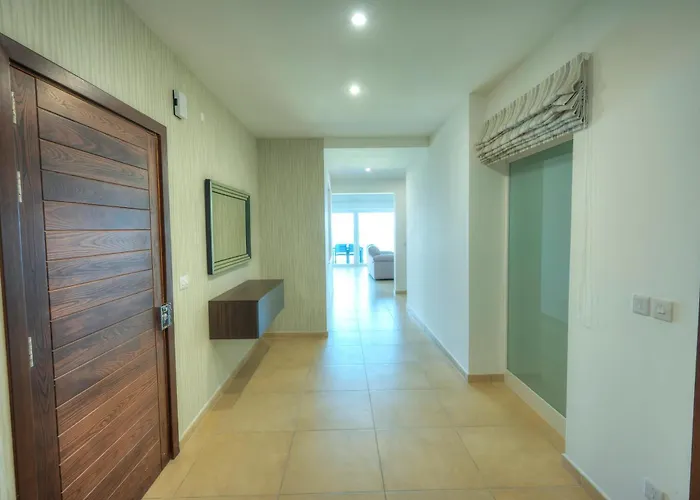 Cambridge Apartamento Sliema