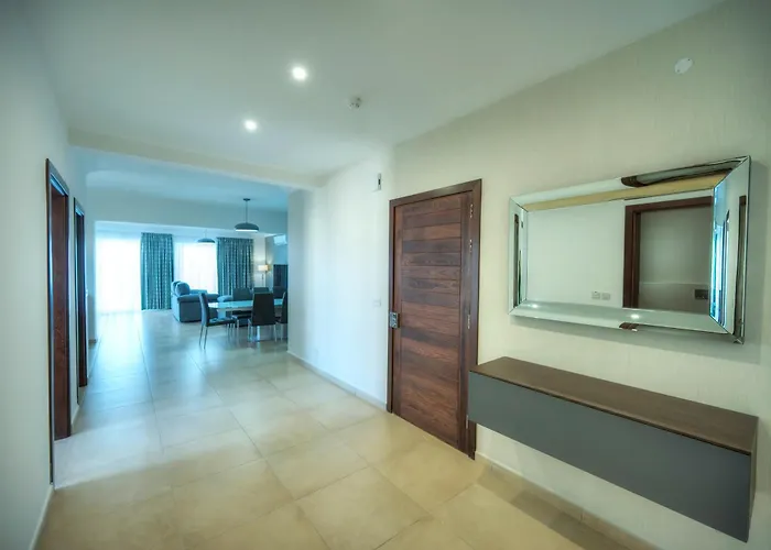 Cambridge Apartment Sliema